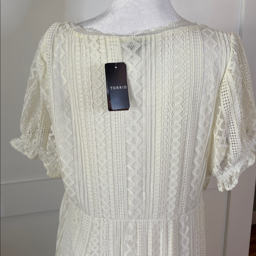 Torrid Cream Lace Maxi Dress in size 00/M-L new with tags - Picture 4 of 7